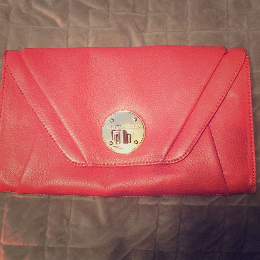 Elliot Lucca clutch